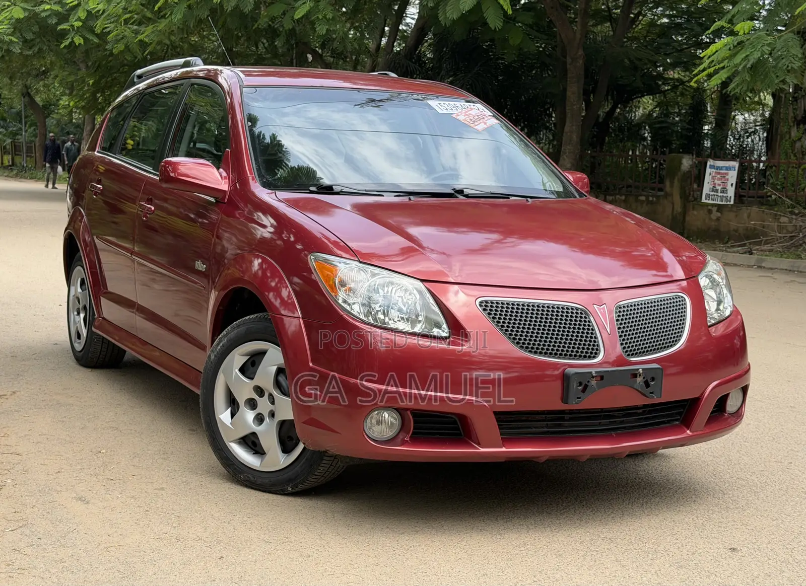 Pontiac Vibe 2006 Maroon