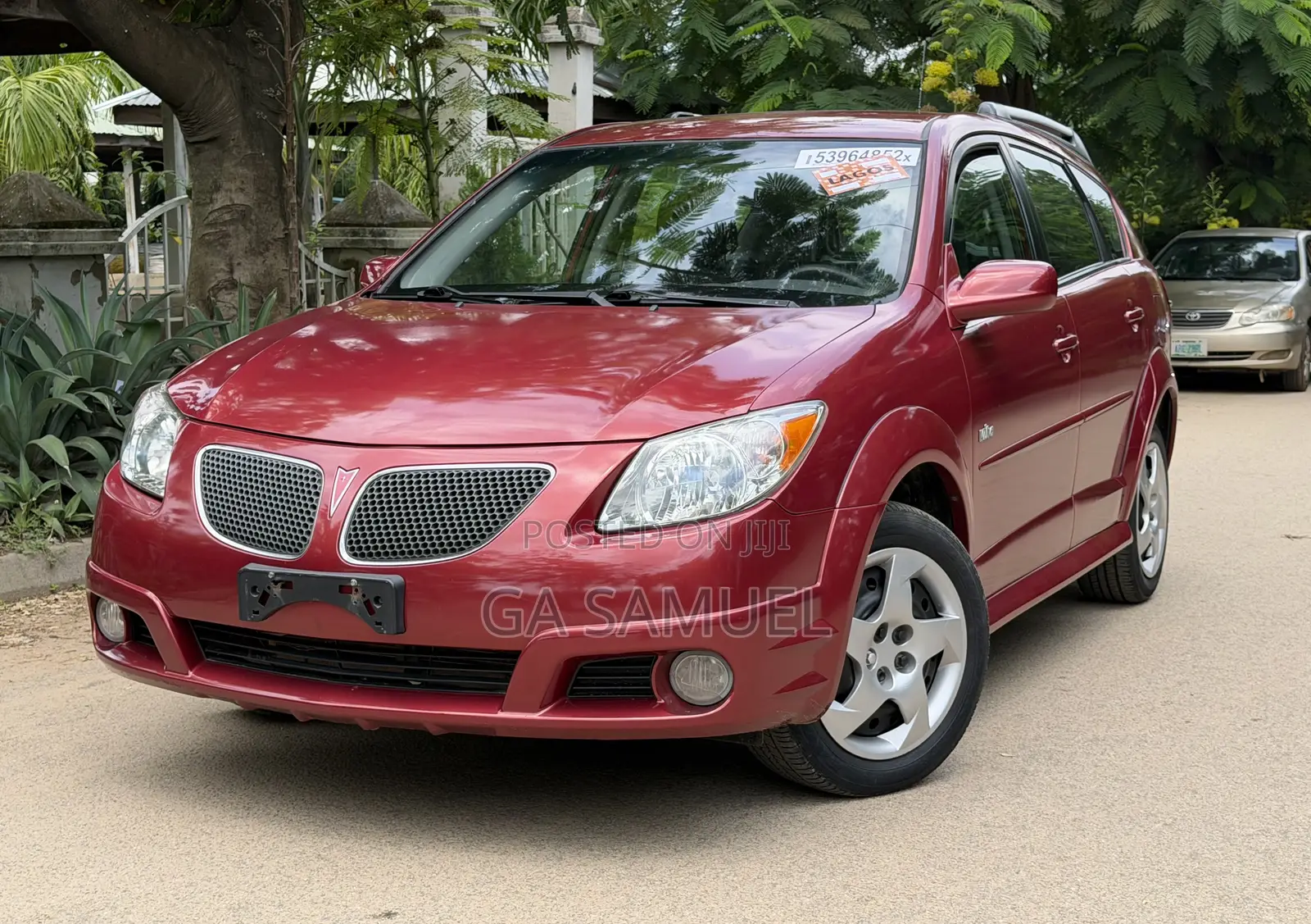 Pontiac Vibe 2006 Maroon