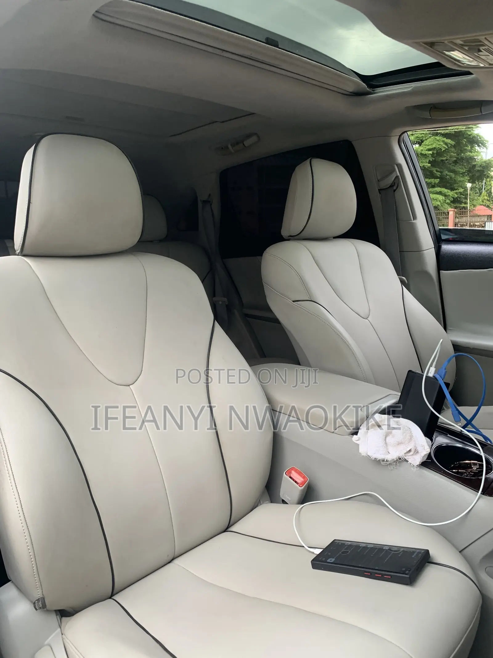 Toyota Venza AWD 2010 Silver
