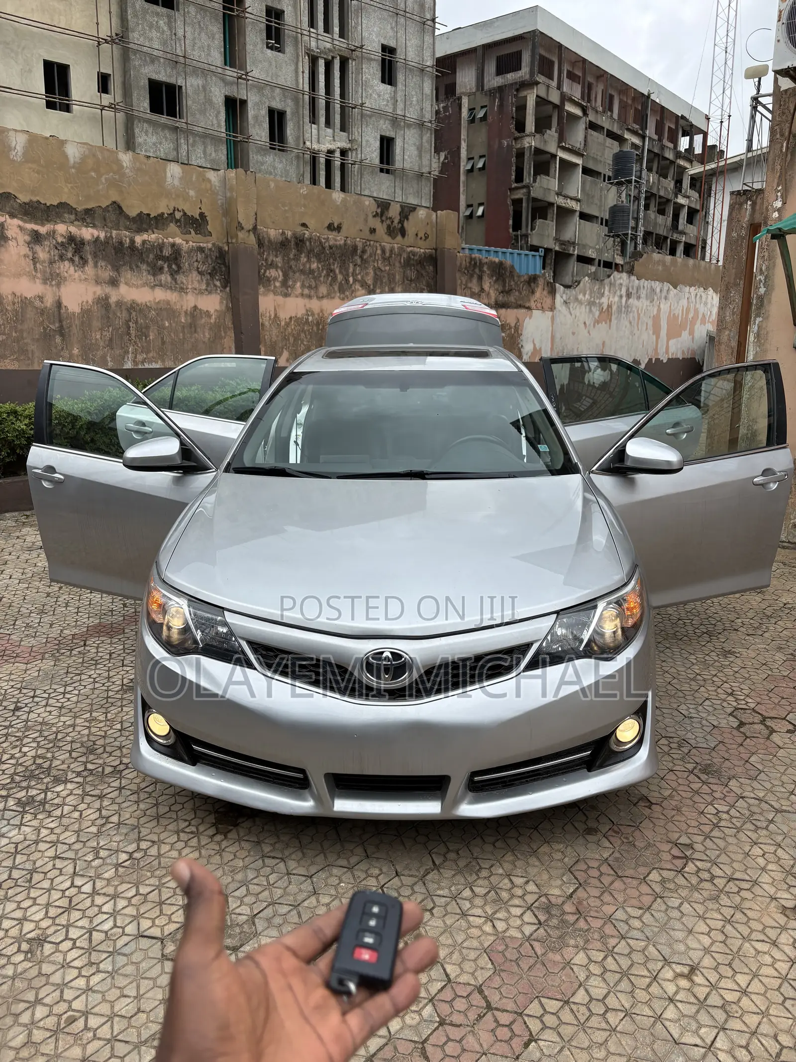 Toyota Camry SE 4dr Sedan (3.5L 6cyl 6A) 2014 Silver