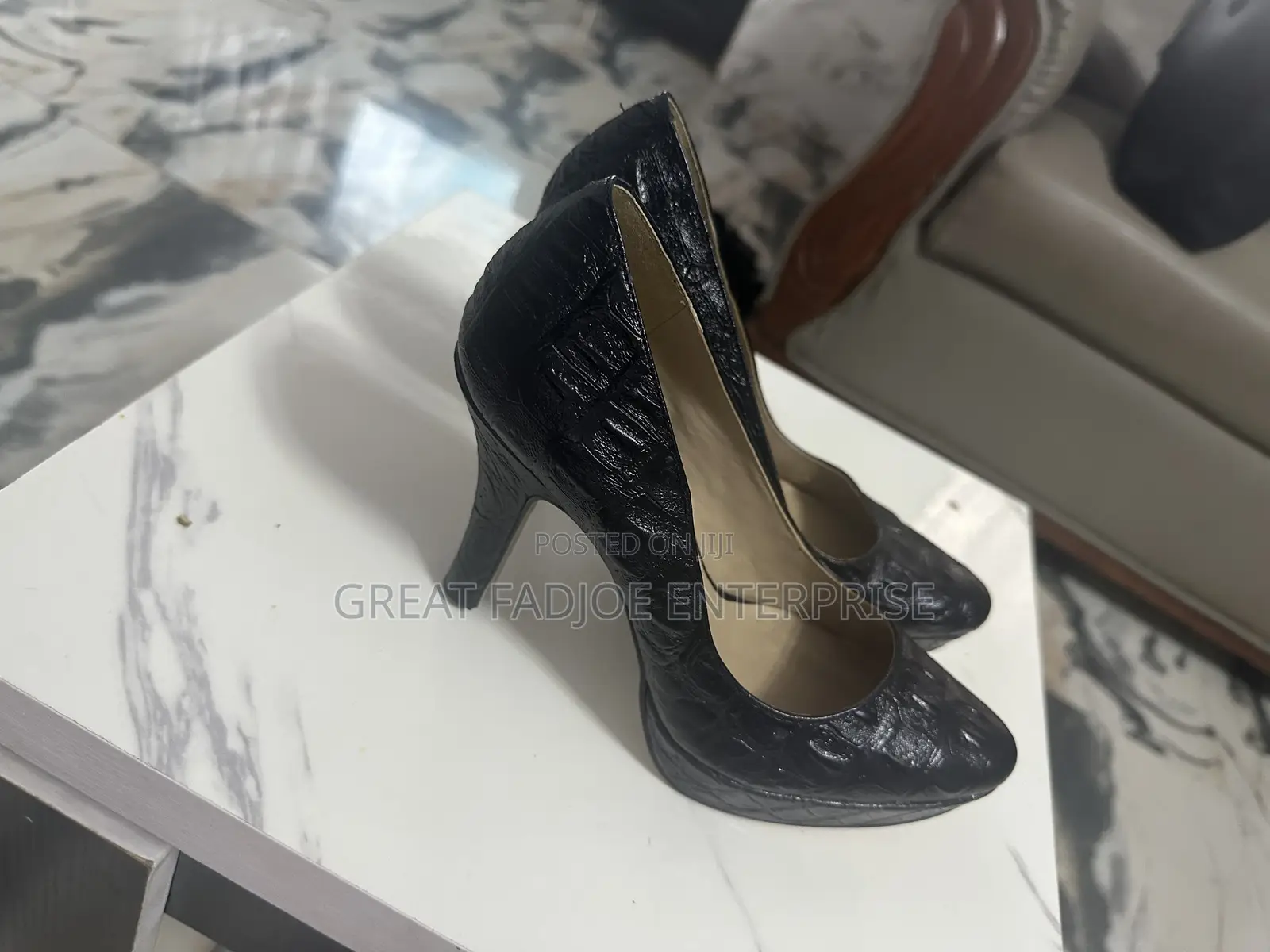 Black Textured Pointed-Toe Court Heels/ Size 36.5