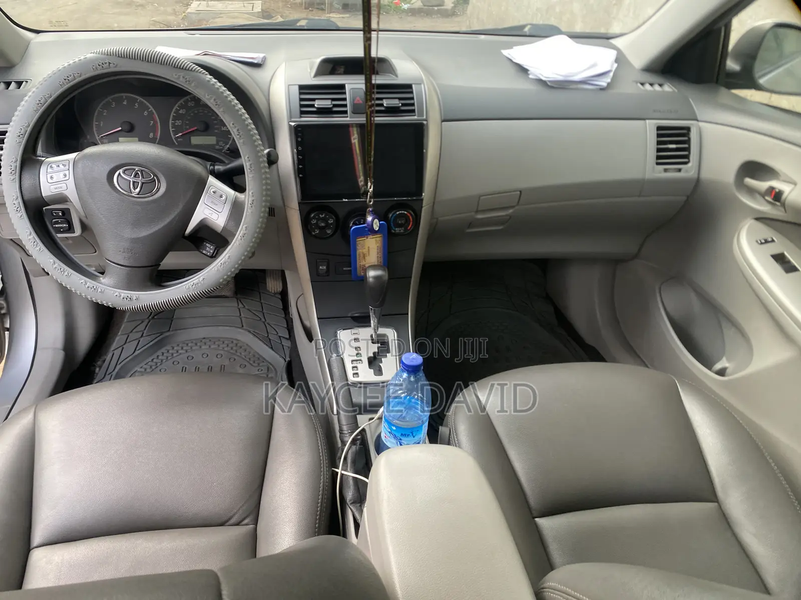 Toyota Corolla LE 4dr Sedan (1.8L 4cyl 4A) 2010 Silver
