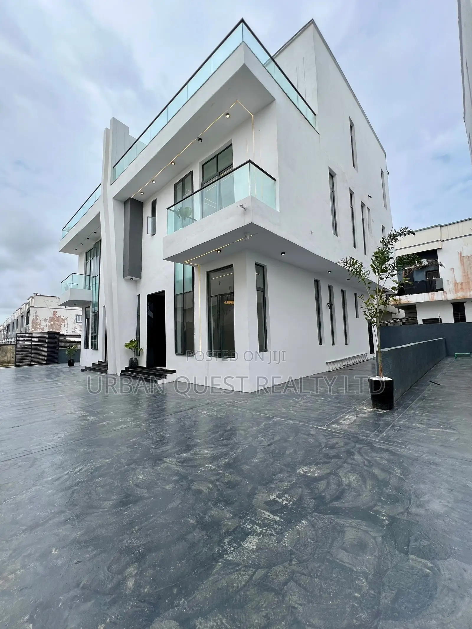 5bdrm Duplex in Orchid Lekki for sale