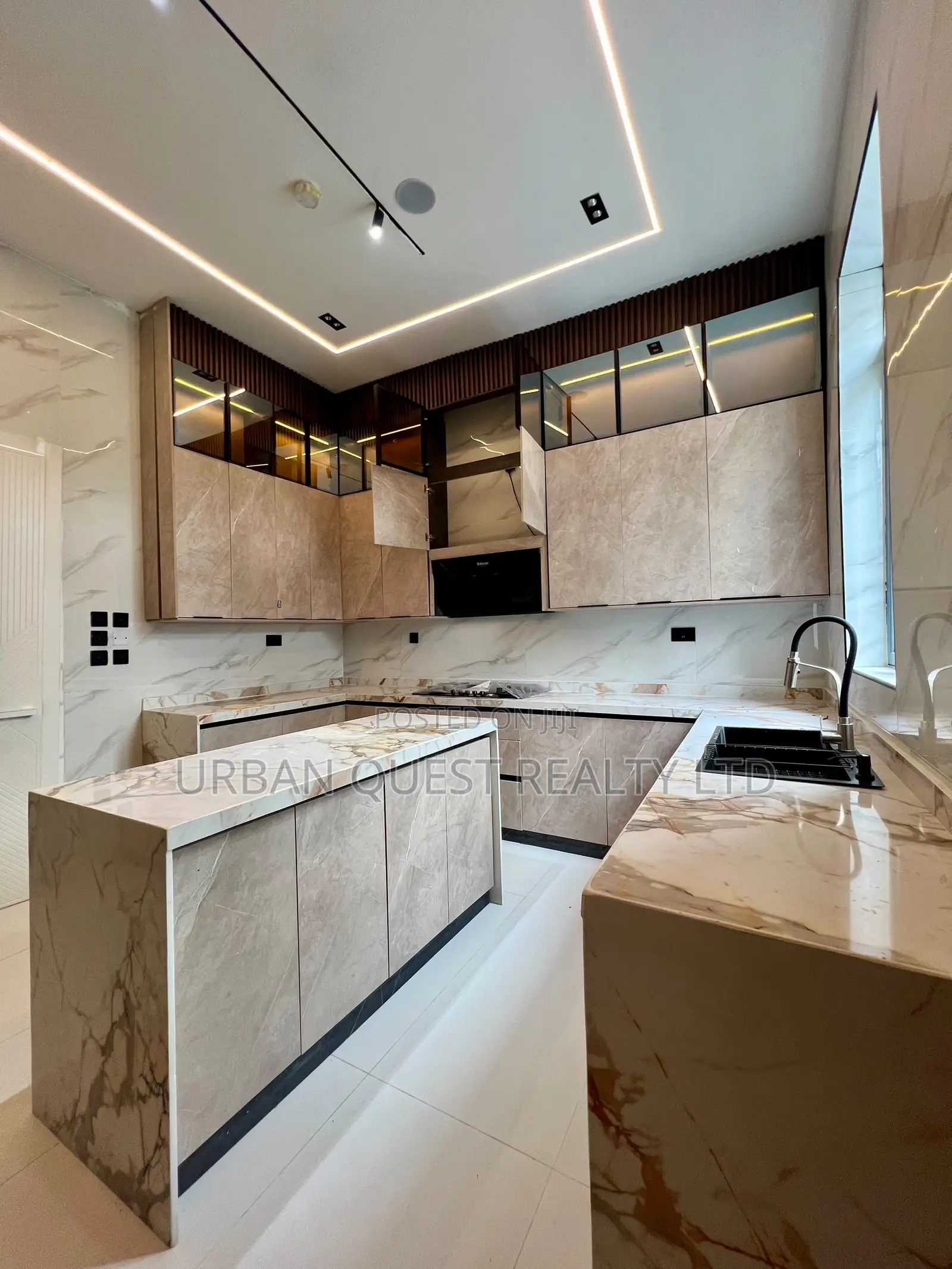 5bdrm Duplex in Orchid Lekki for sale
