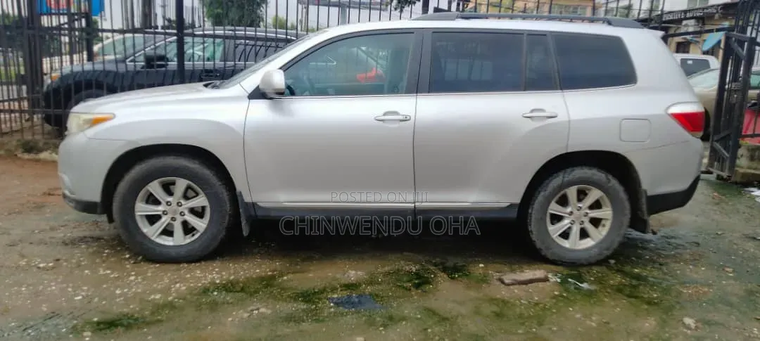 Toyota Highlander 2012 Silver