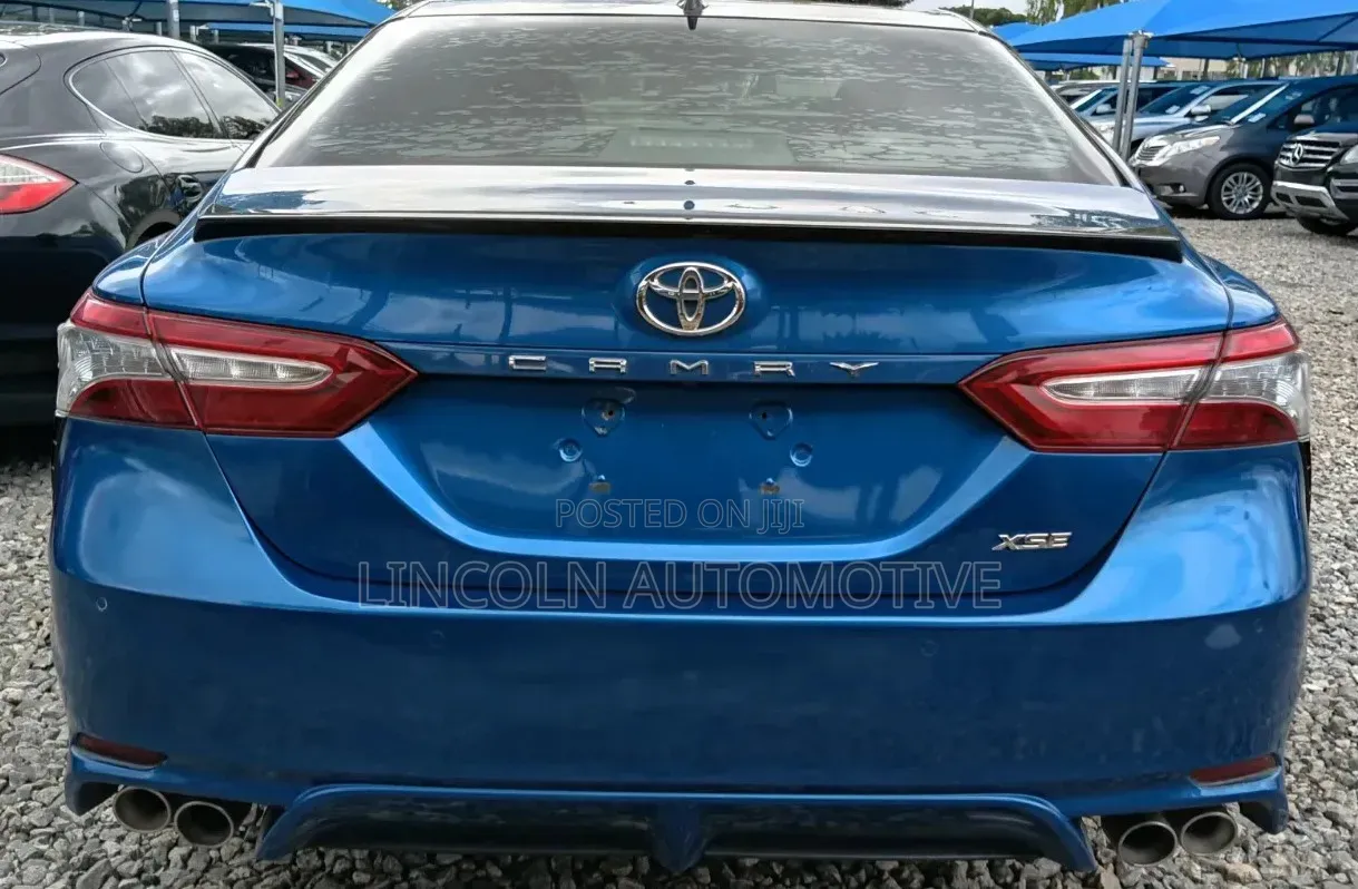 Toyota Camry XSE (2.5L 4cyl 8A) 2019 Blue