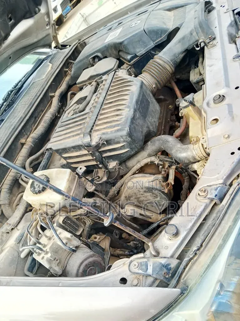Toyota Highlander 2005 Gold