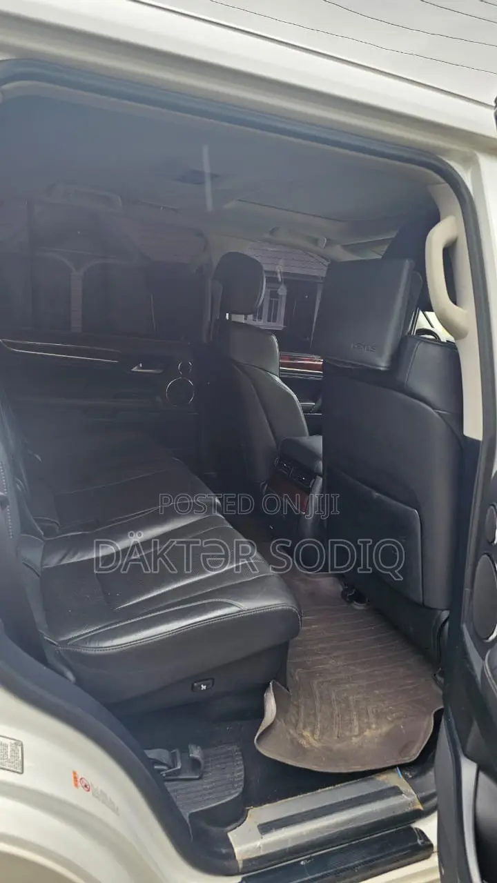 Lexus LX 2018 White