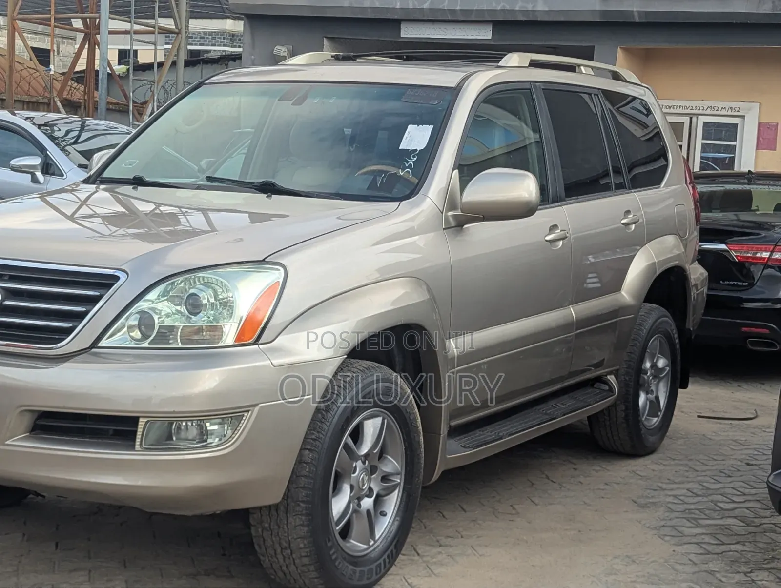 Lexus GX 470 2004 Gold