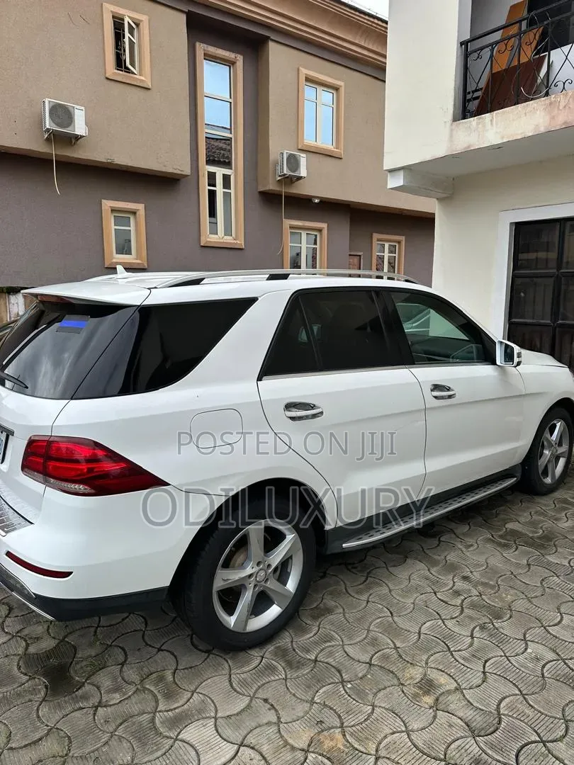 Mercedes-Benz GLE-Class GLE 350d 4MATIC 2016 White