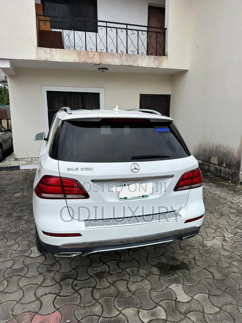 Mercedes-Benz GLE-Class GLE 350d 4MATIC 2016 White