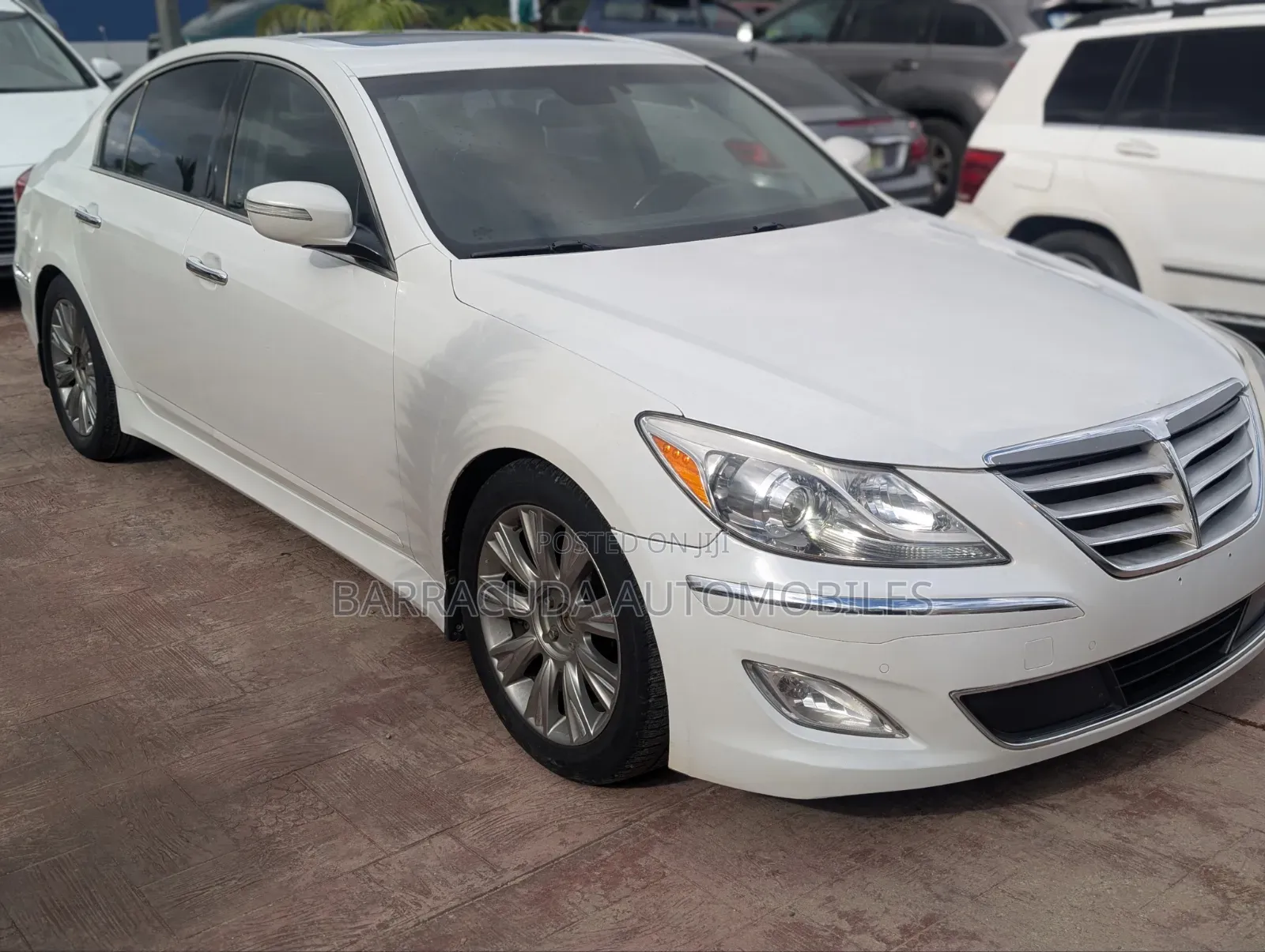 Hyundai Genesis 3.8 2012 White