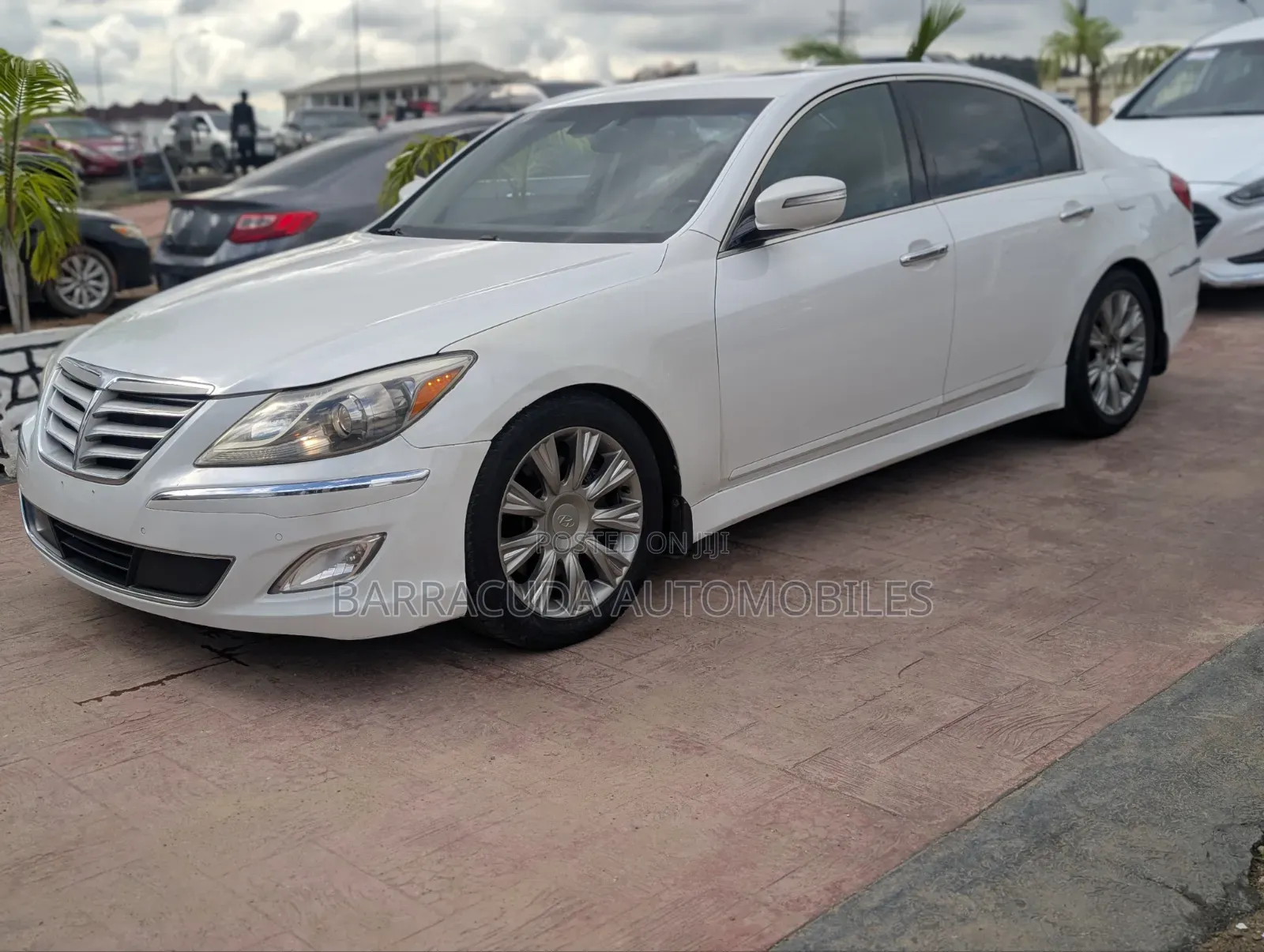 Hyundai Genesis 3.8 2012 White