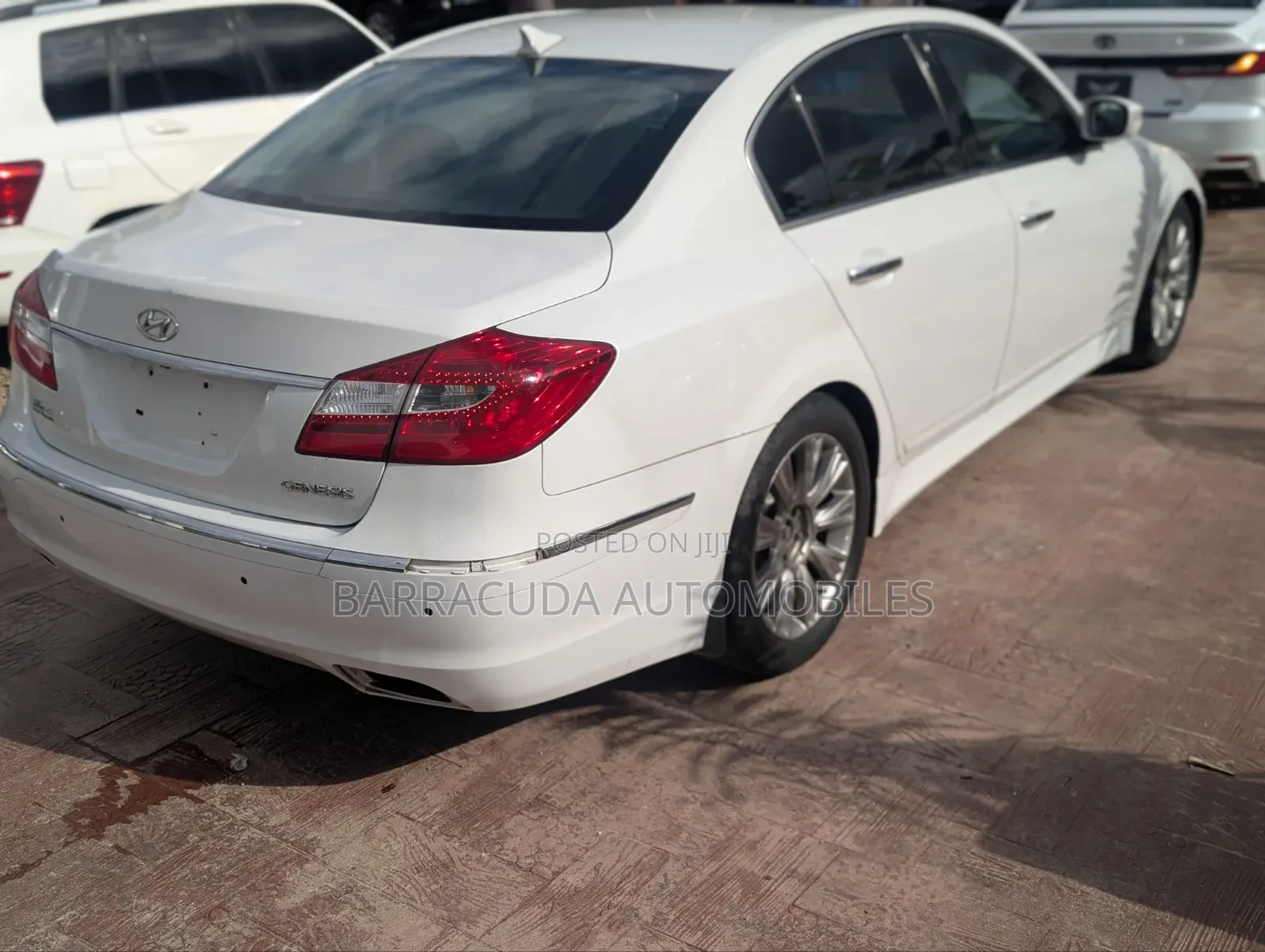 Hyundai Genesis 3.8 2012 White