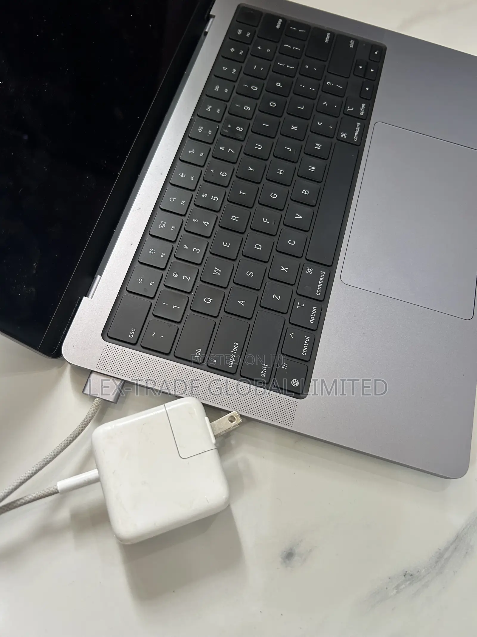 Laptop Apple MacBook Pro 2023 M3 Pro 8GB Apple M3 Pro SSD 512GB