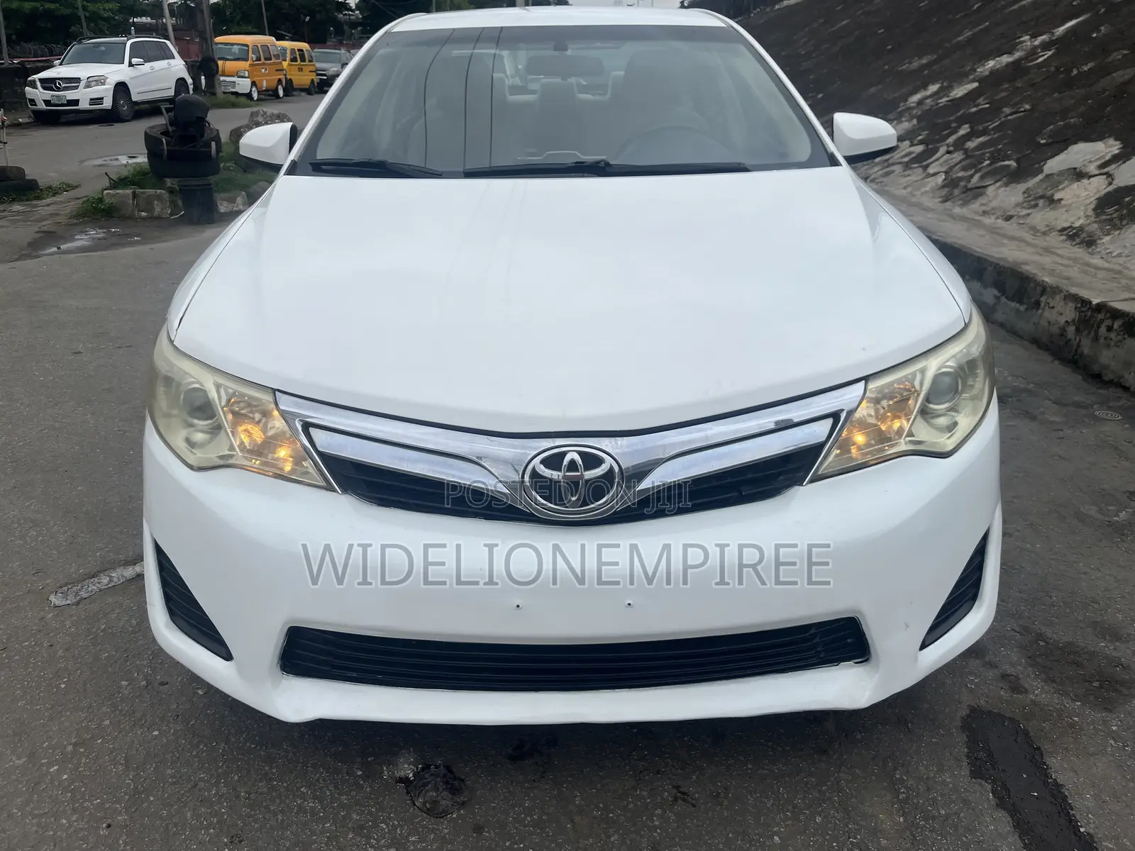 Toyota Camry L 4dr Sedan (2.5L 4cyl 6A) 2012 White