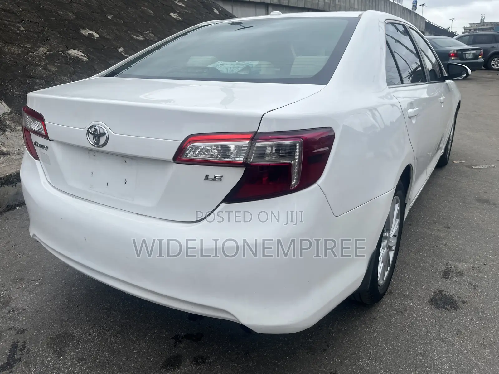 Toyota Camry L 4dr Sedan (2.5L 4cyl 6A) 2012 White