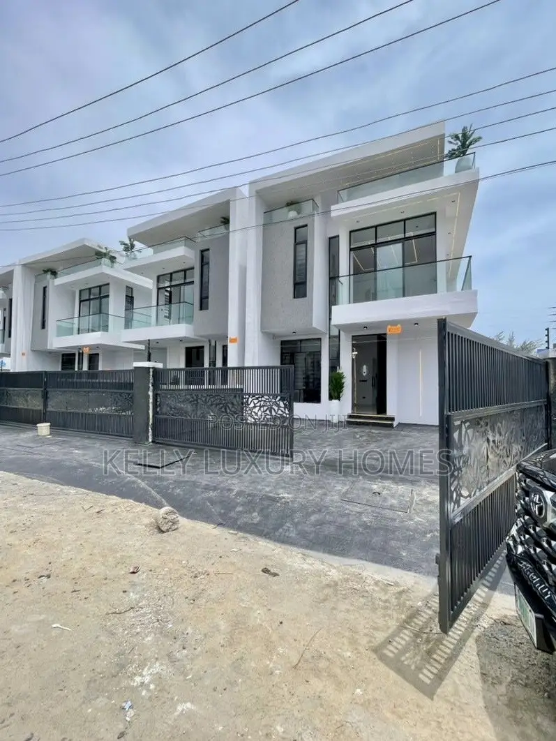 4bdrm Duplex in Ikota for rent