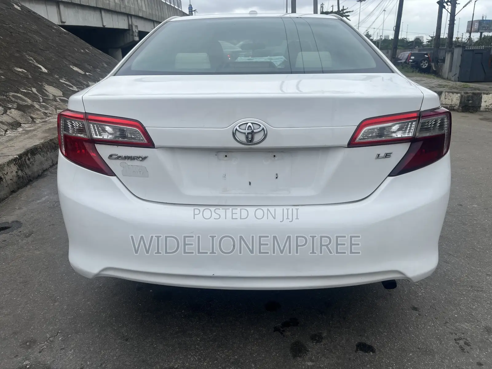 Toyota Camry L 4dr Sedan (2.5L 4cyl 6A) 2012 White