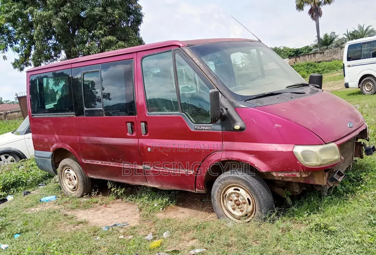 Ford Tourneo 2005 Red