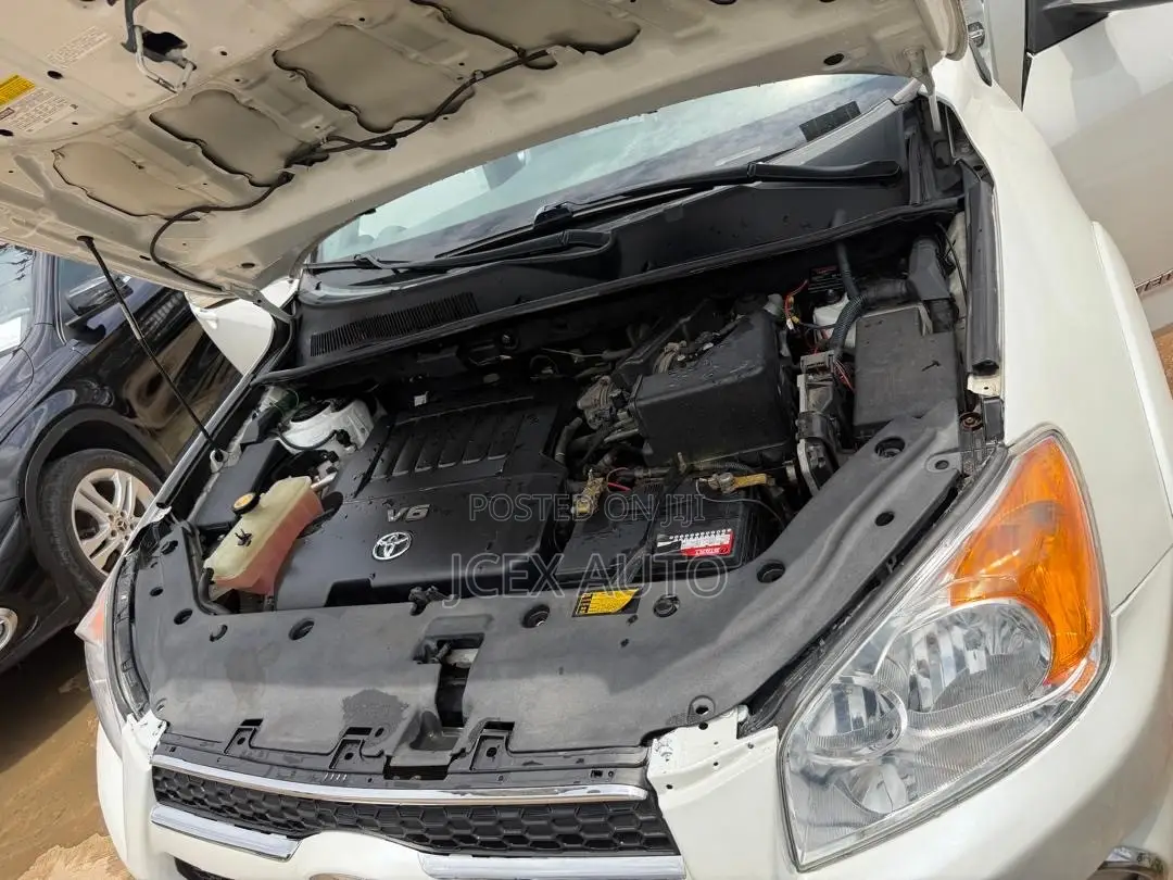 Toyota RAV4 3.5 Limited 2011 Gray