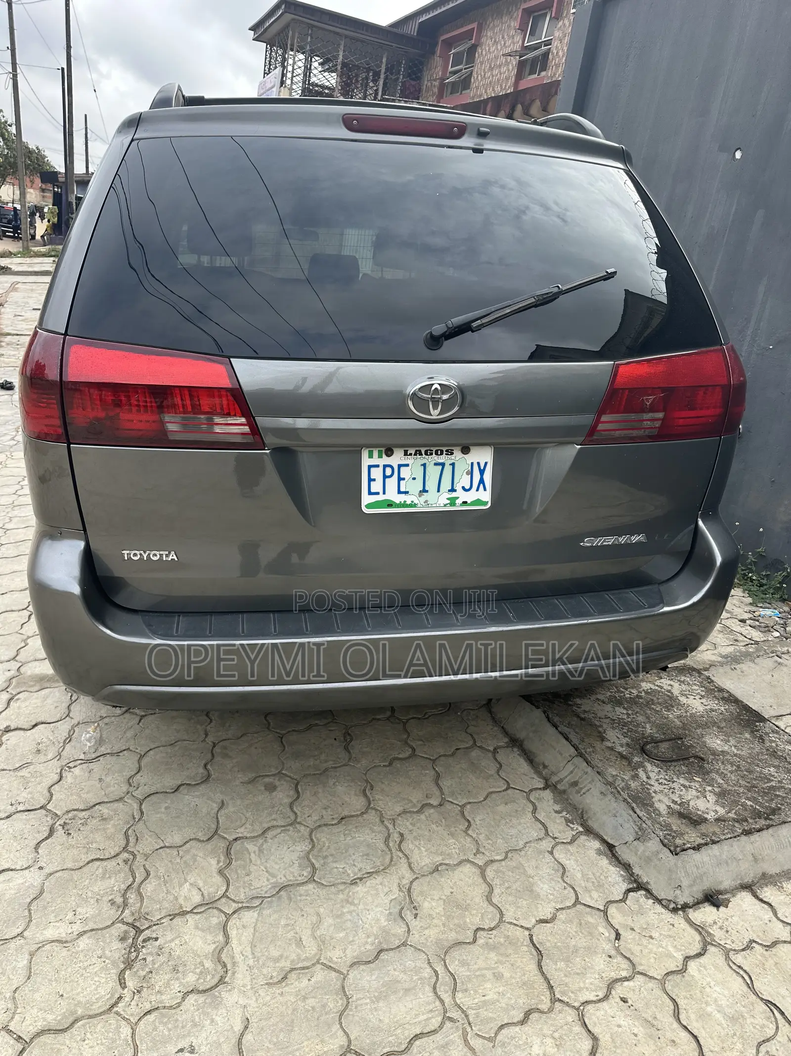 Toyota Sienna LE AWD 2005 Gray