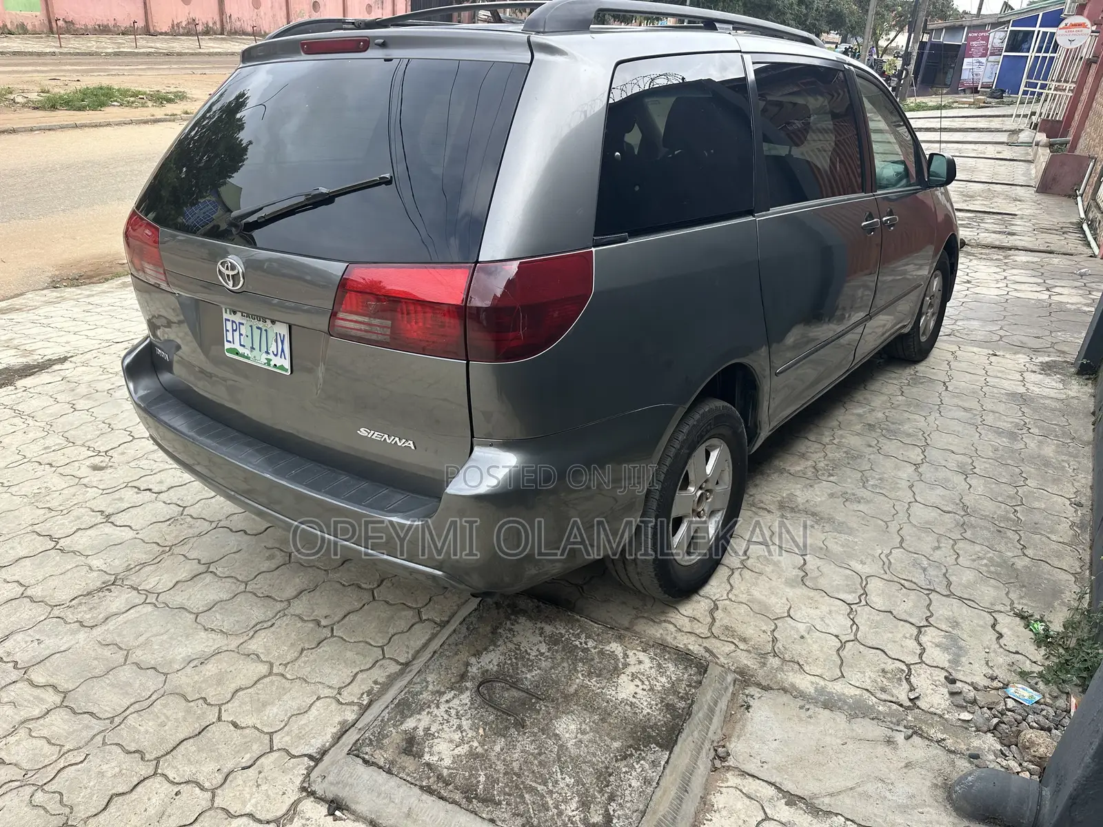 Toyota Sienna LE AWD 2005 Gray