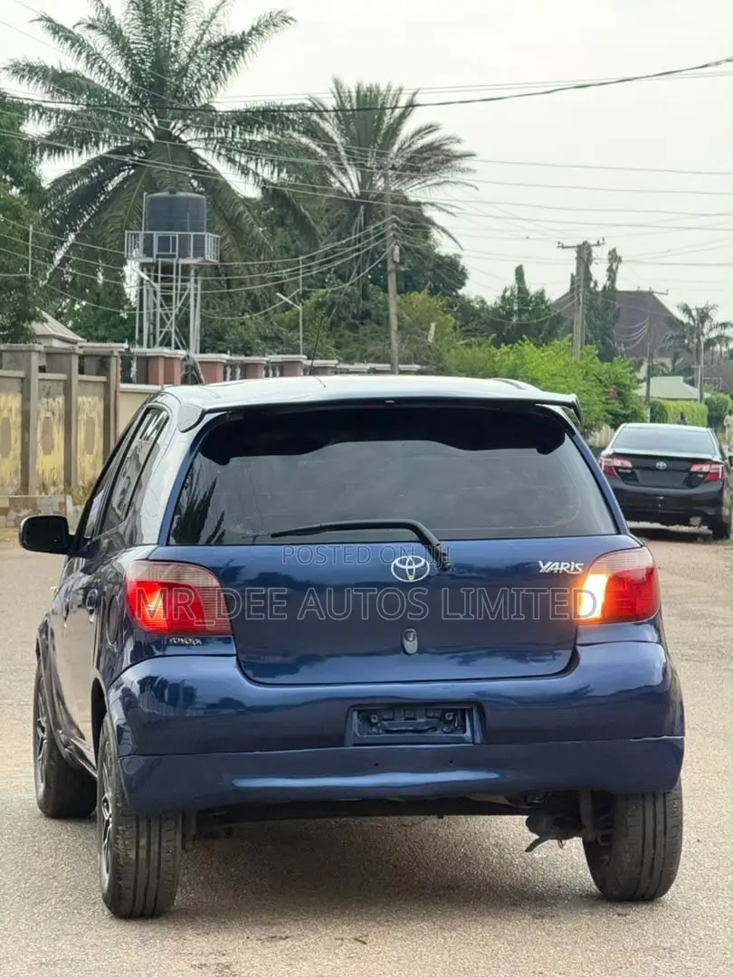 Toyota Yaris 2004 Blue
