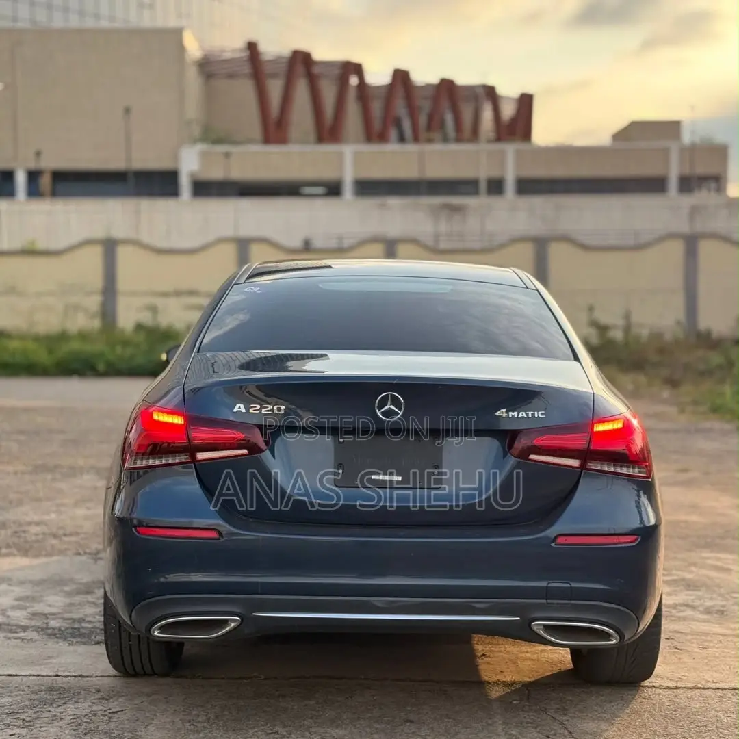 Mercedes-Benz A-Class A 220 4MATIC 2021 Blue