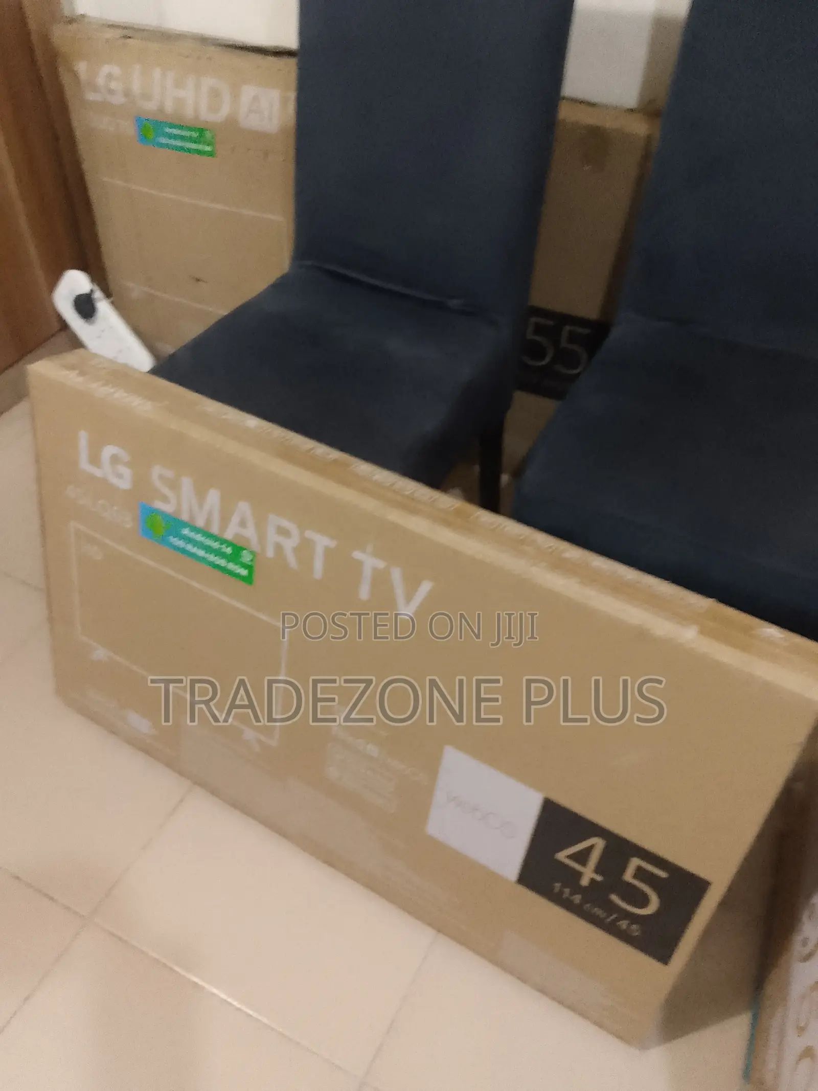 Elegant LG 45" Smart UHD TV for Your Living Room