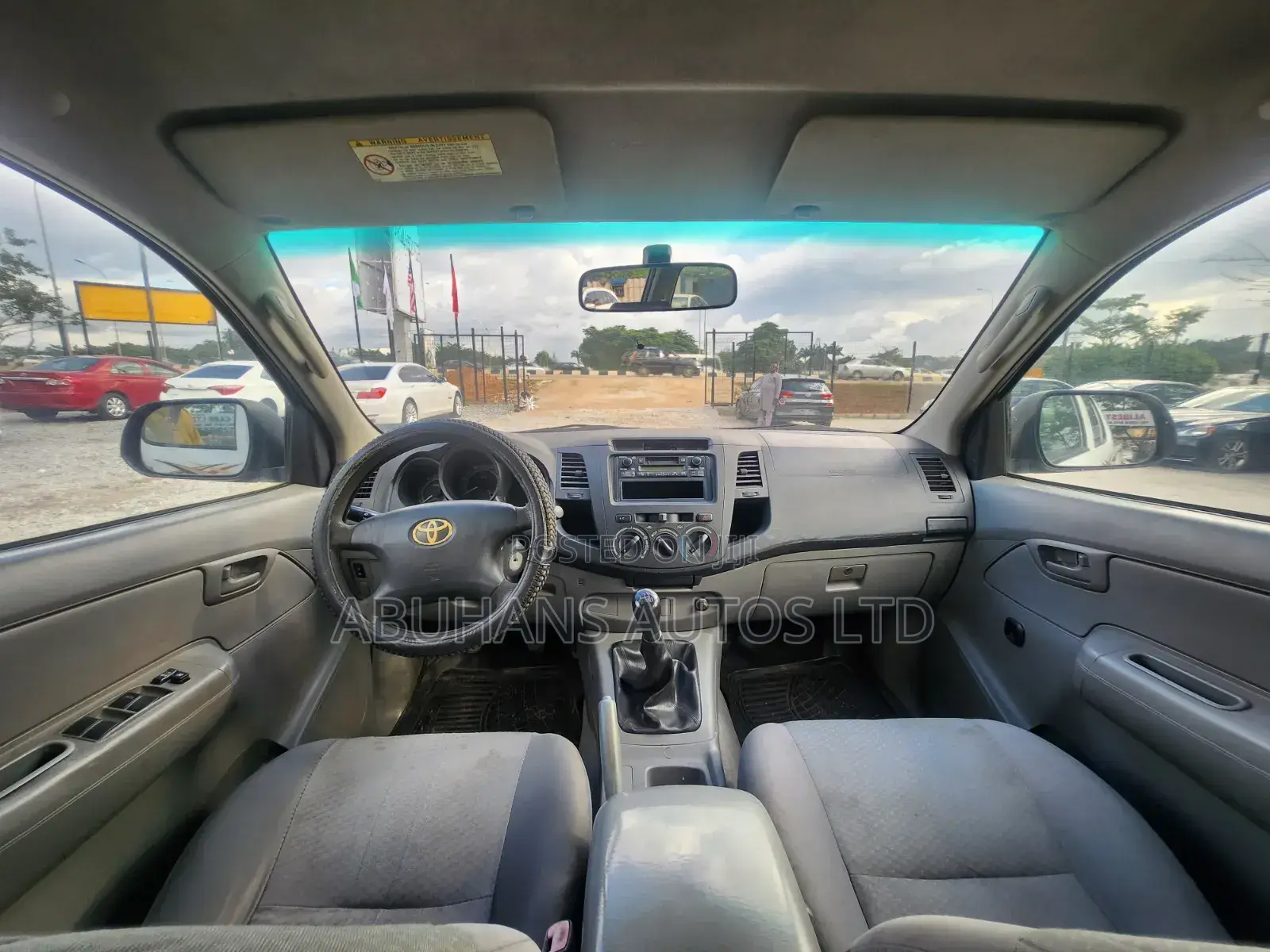 Toyota Hilux 2011 White