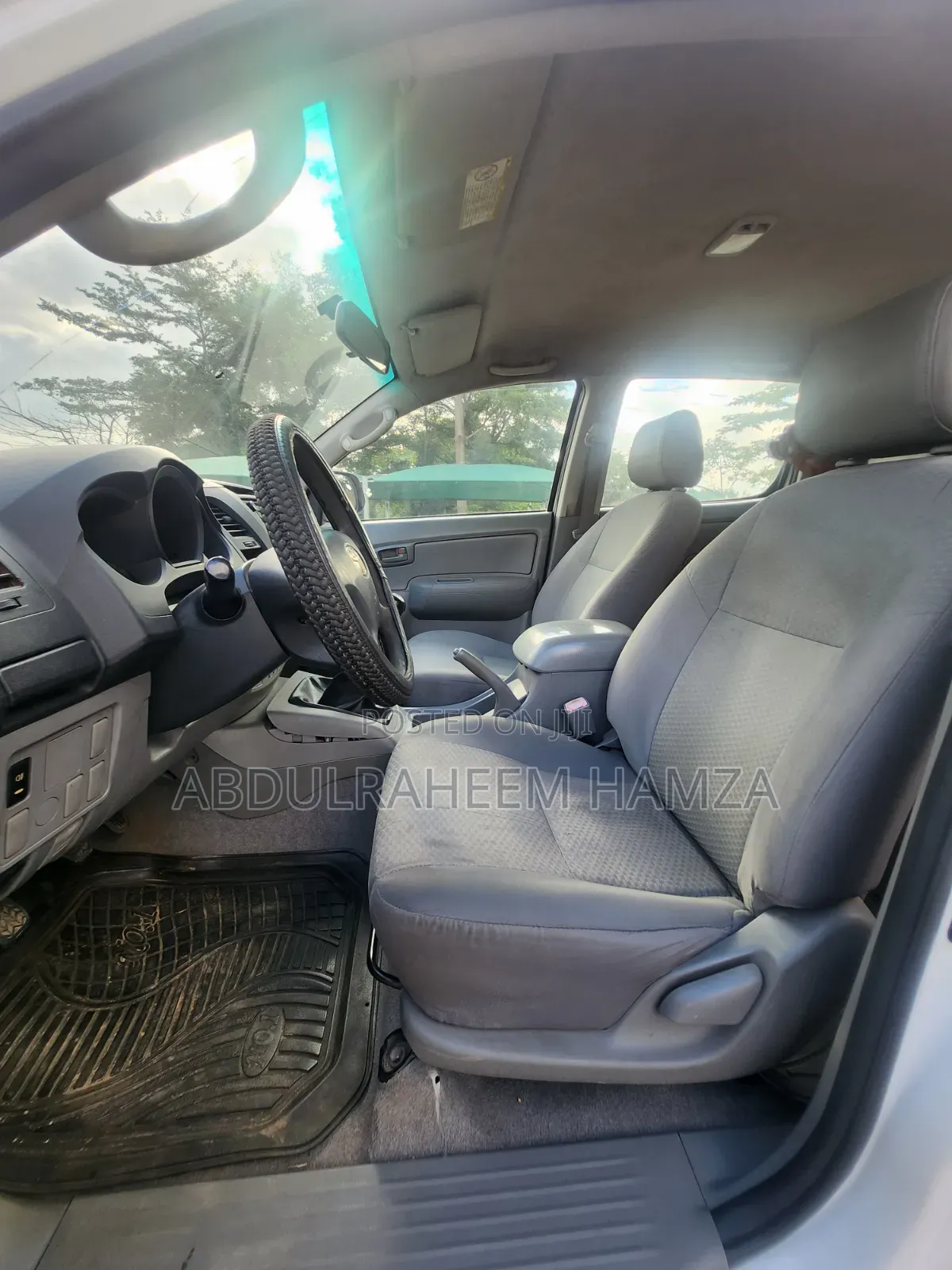 Toyota Hilux 2011 White
