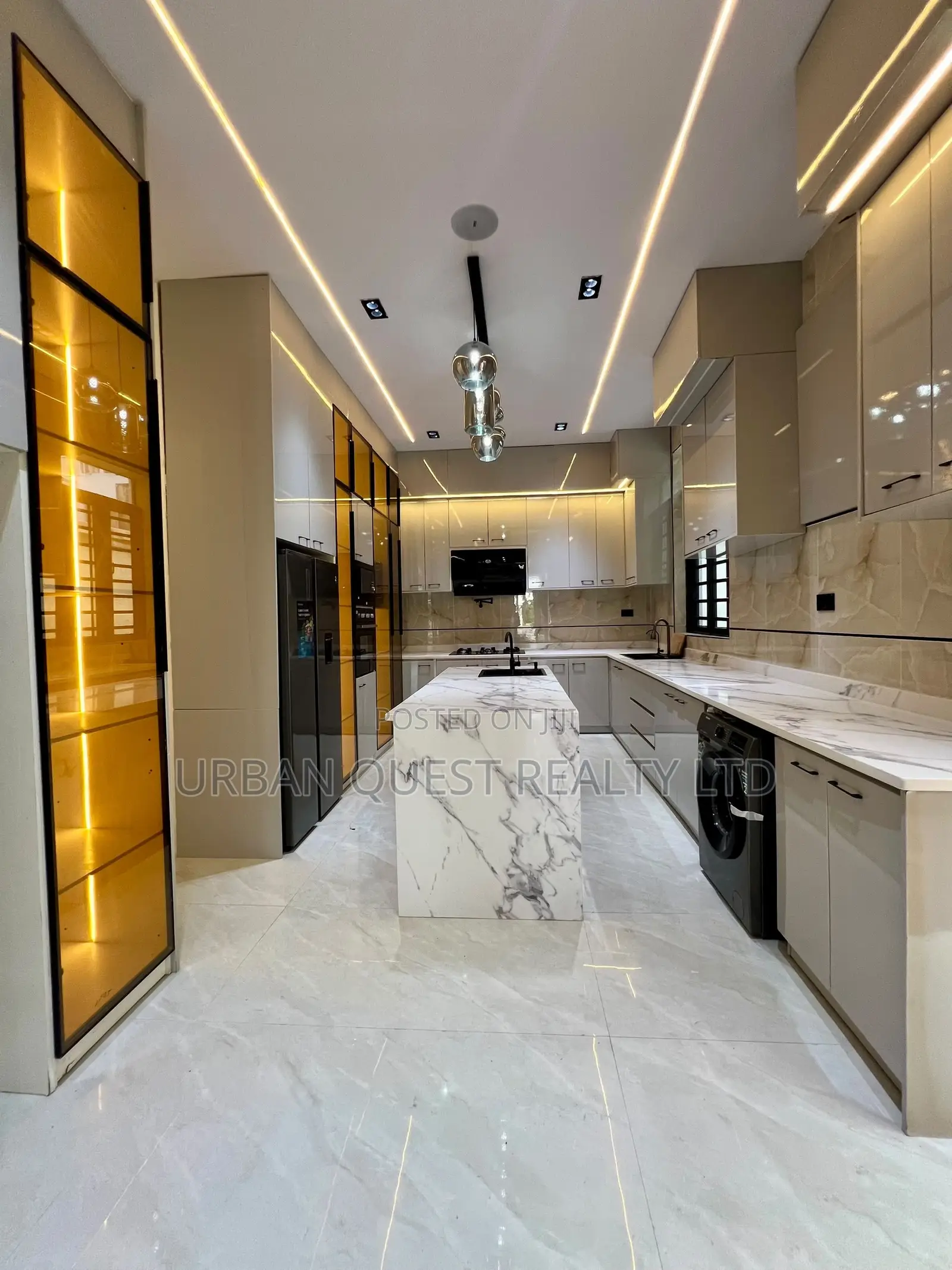 5bdrm Duplex in Lekki for sale