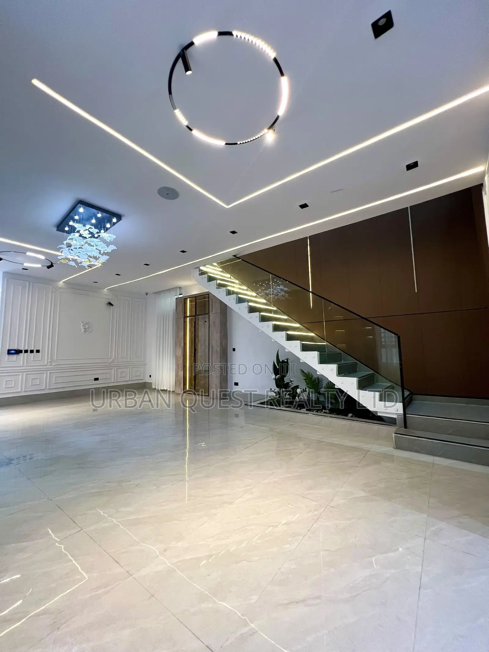 5bdrm Duplex in Lekki for sale