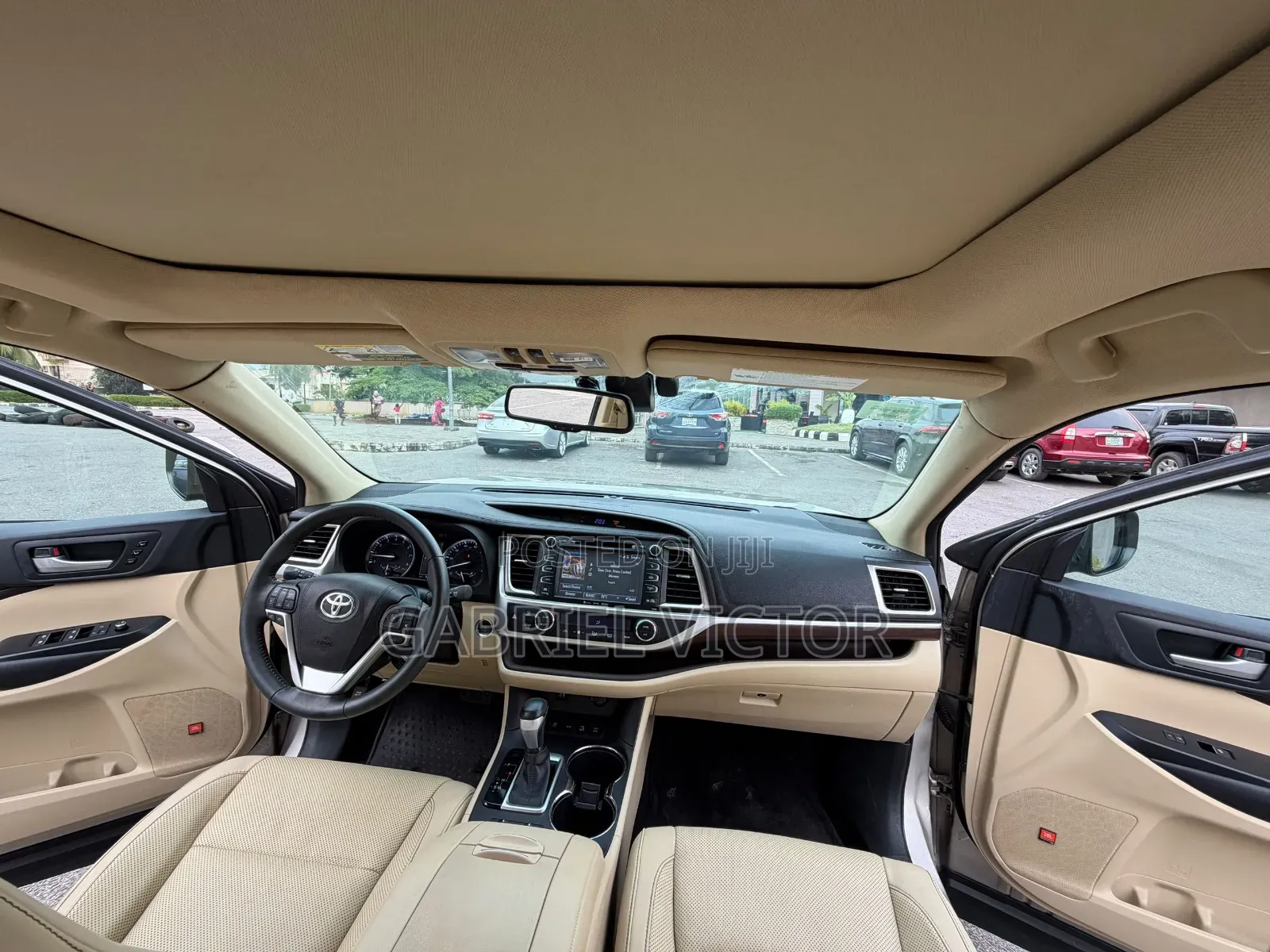 Toyota Highlander Limited Platinum V6 4x2 (3.5L 6cyl 6A) 2016 Gold