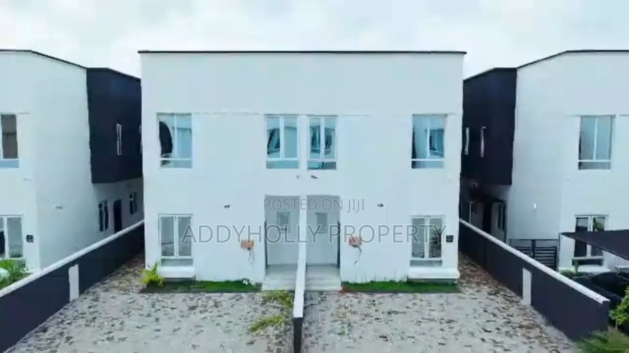 3bdrm Duplex in Eleko for sale