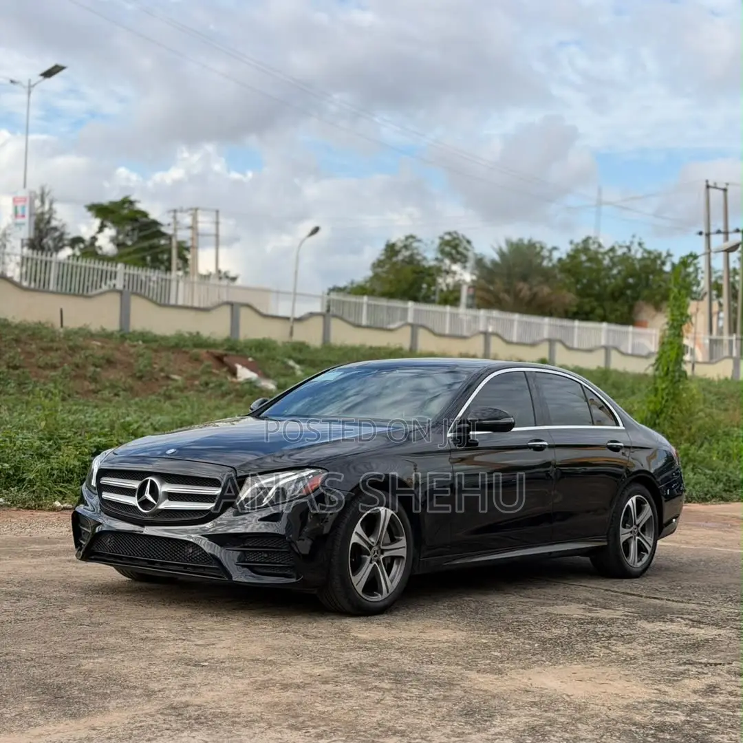 Mercedes-Benz E300 2017 Black