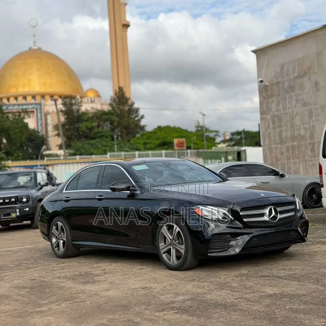 Mercedes-Benz E300 2017 Black