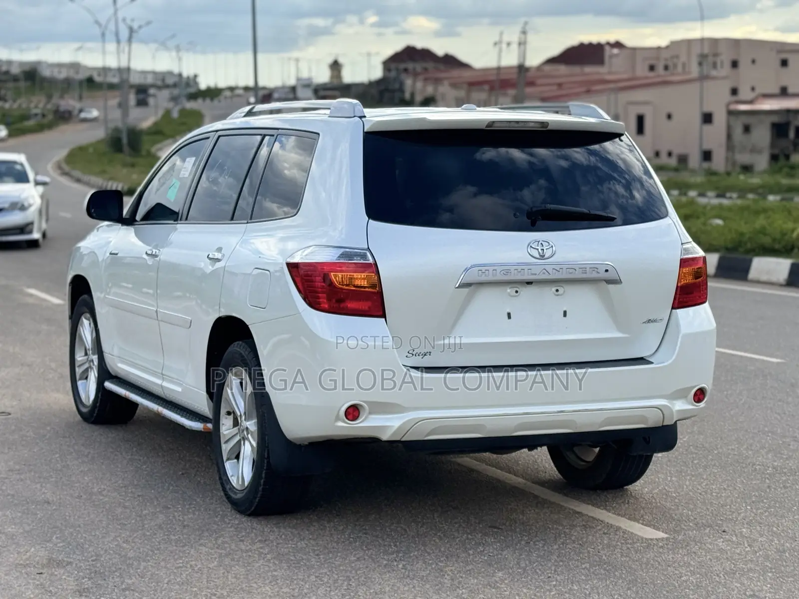 Toyota Highlander Limited 2010 White