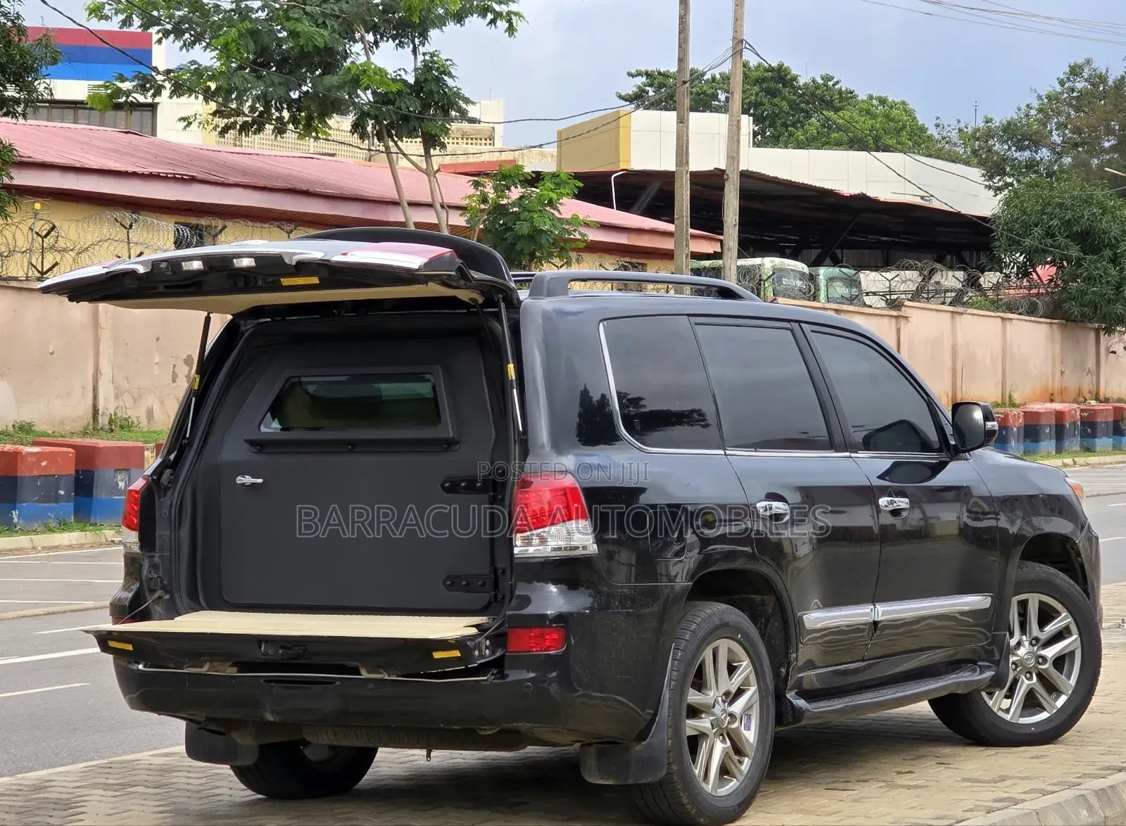 Lexus LX 570 AWD 2013 Black