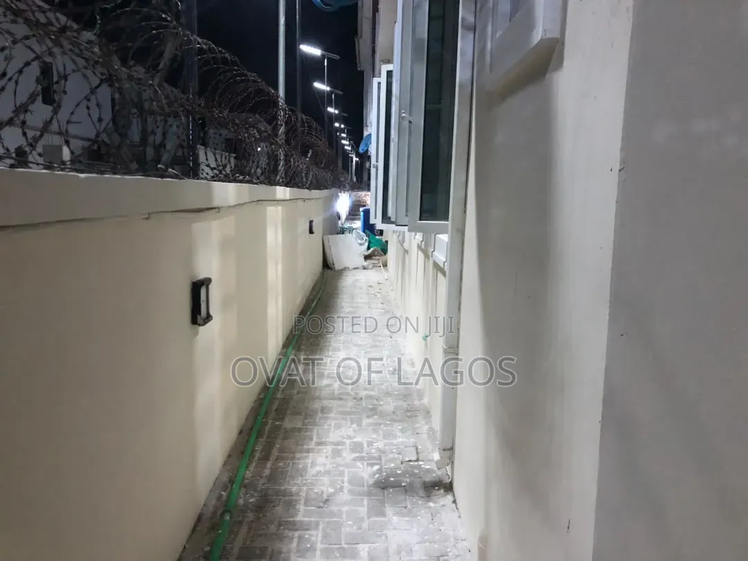 4bdrm Duplex in Harris Drive, VGC / Ajah for rent