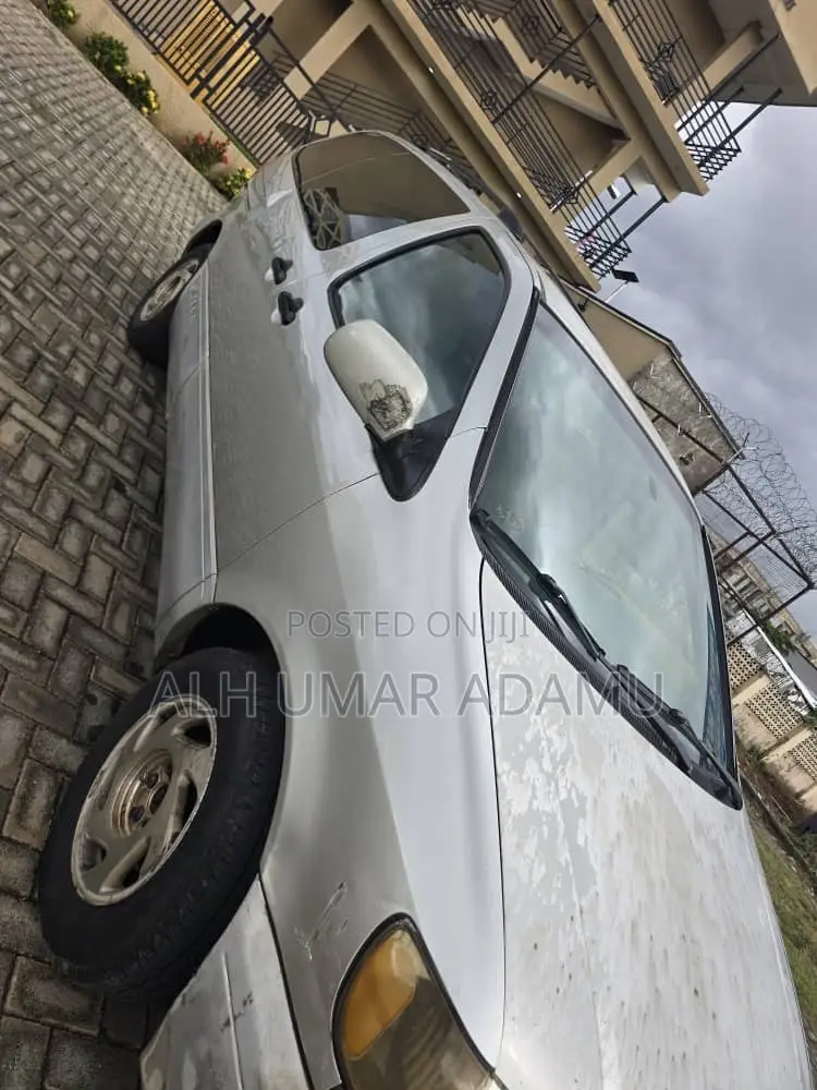 Toyota Sienna 2002 Silver