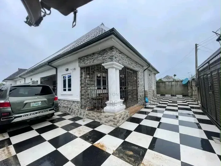 4bdrm Bungalow in By Deeper Life, Rumuoparali for sale