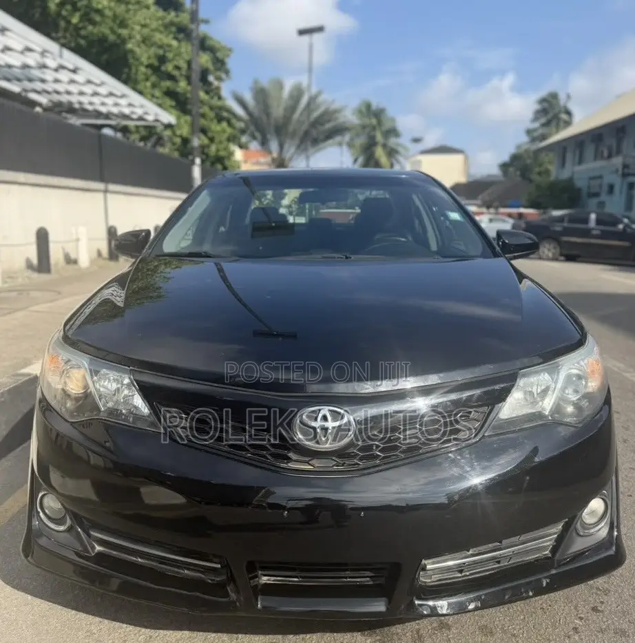 Toyota Camry SE 4dr Sedan (2.5L 4cyl 6A) 2013 Black