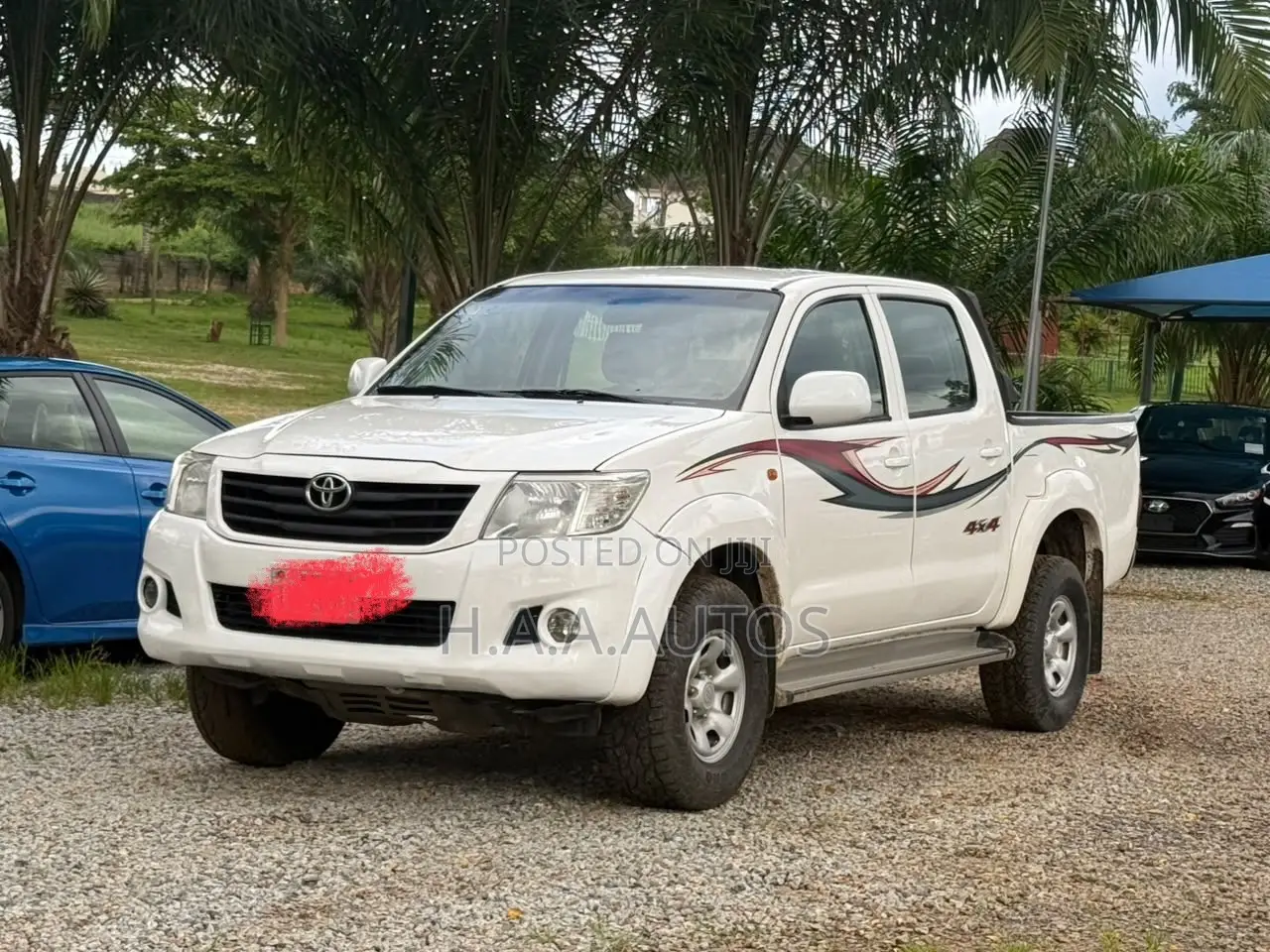 Toyota Hilux 2013 White