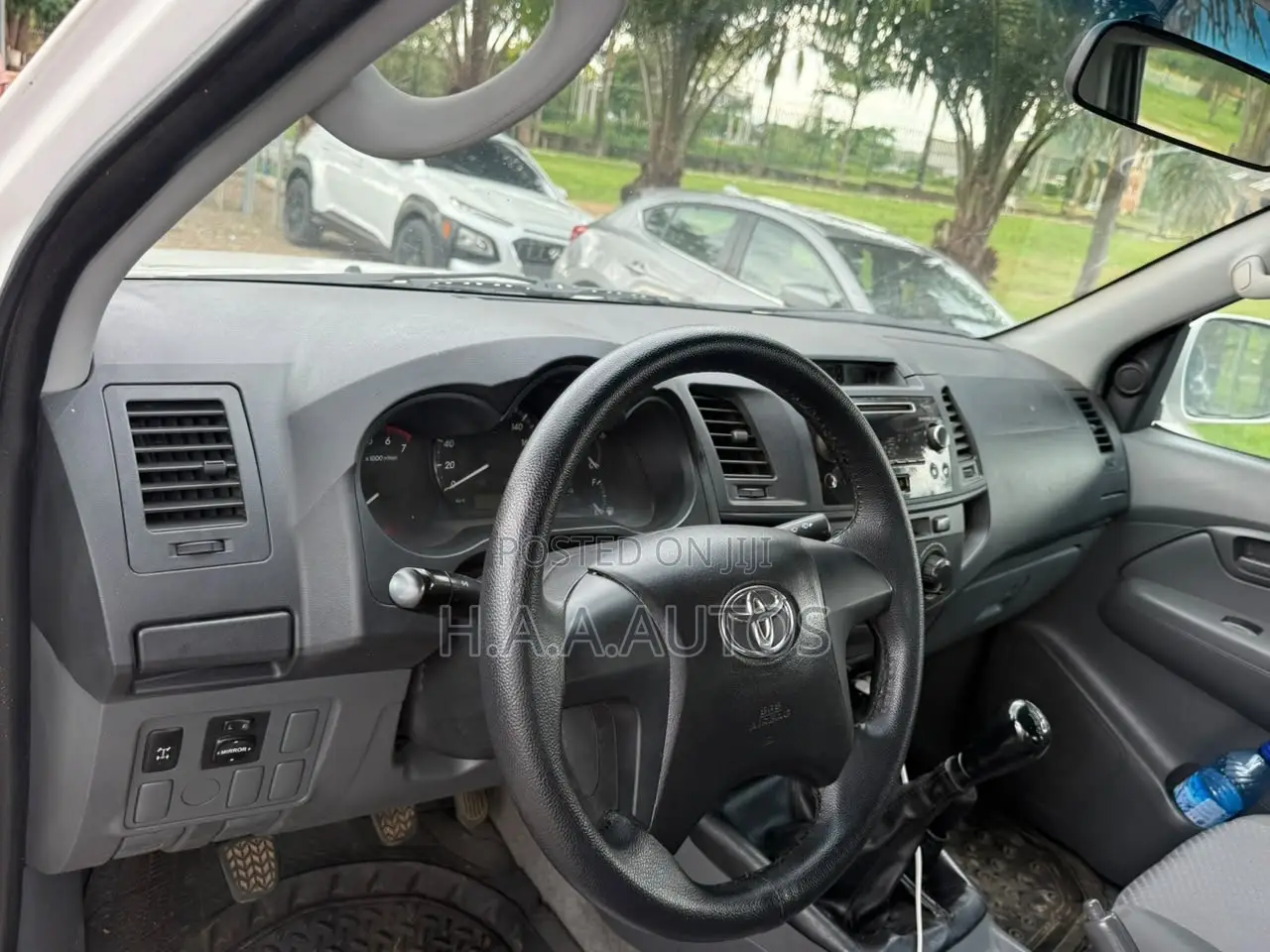 Toyota Hilux 2013 White