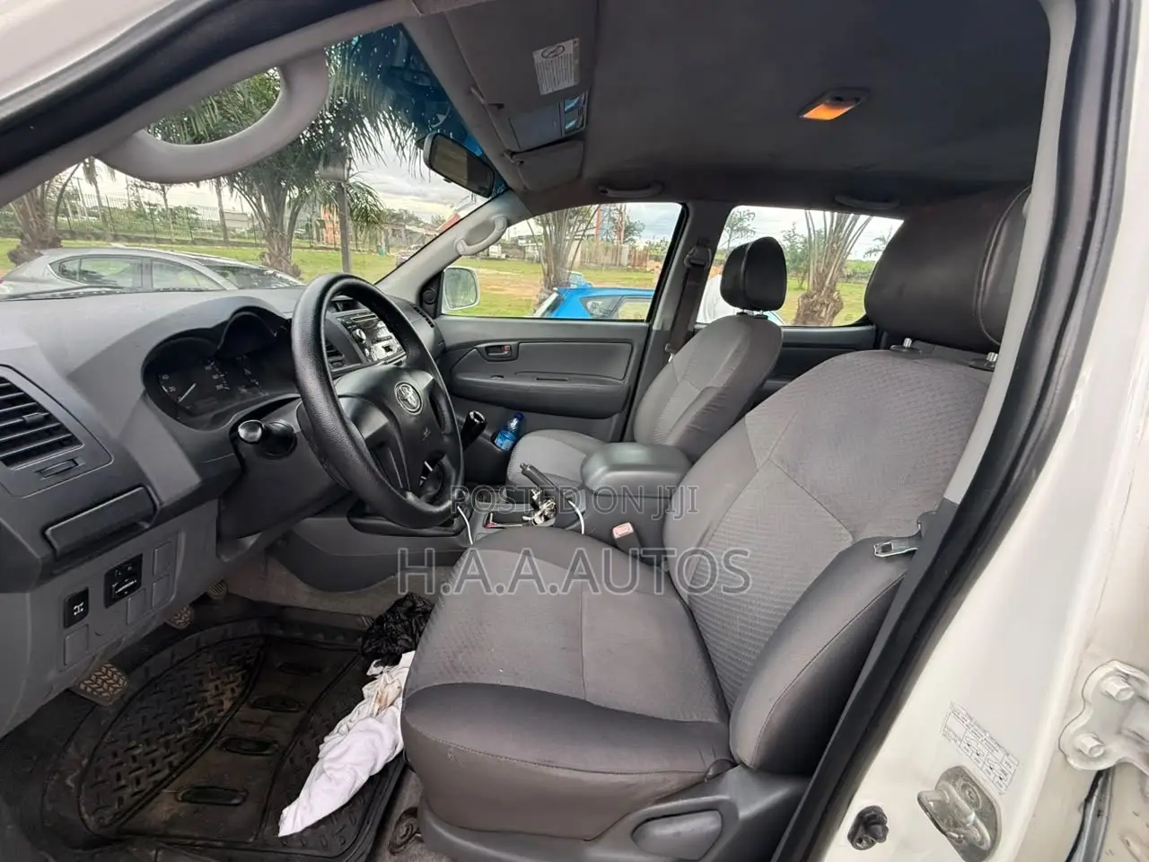 Toyota Hilux 2013 White