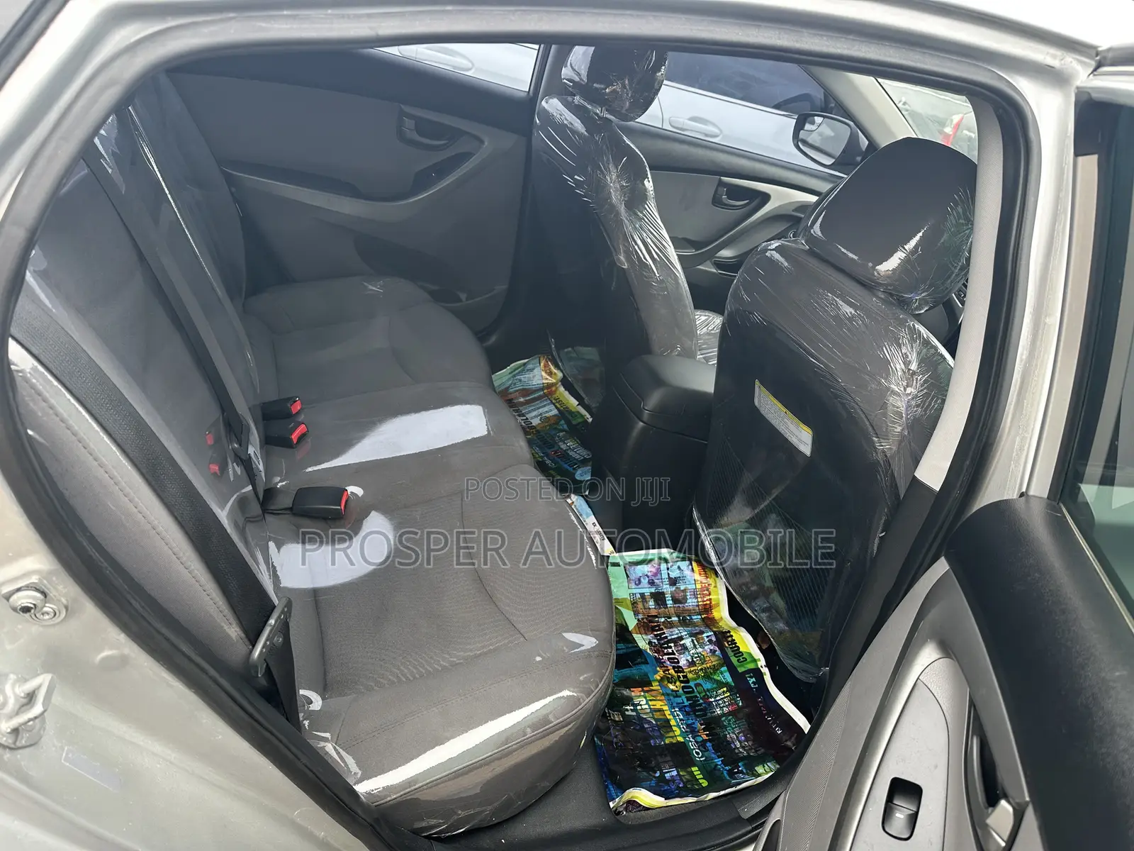 Hyundai Elantra Limited 4dr Sedan (1.8L 4cyl 6A) 2014 Silver