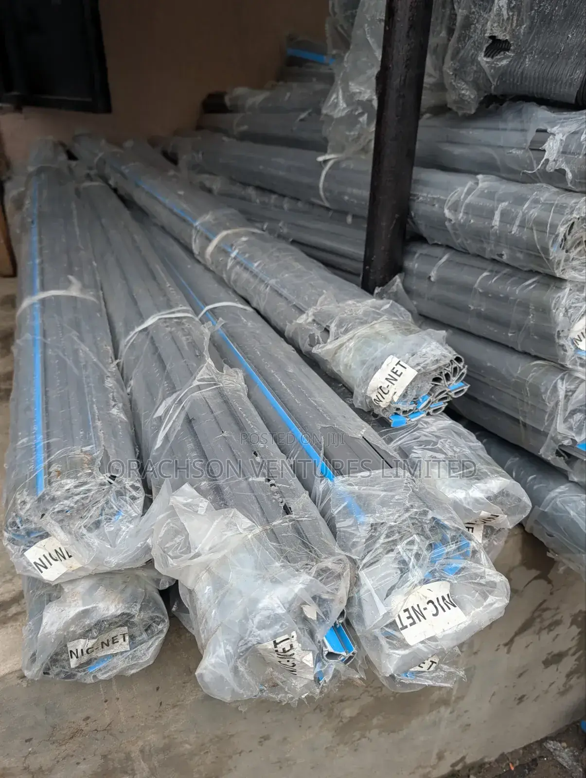 Floor Trunks With Gum New Stock