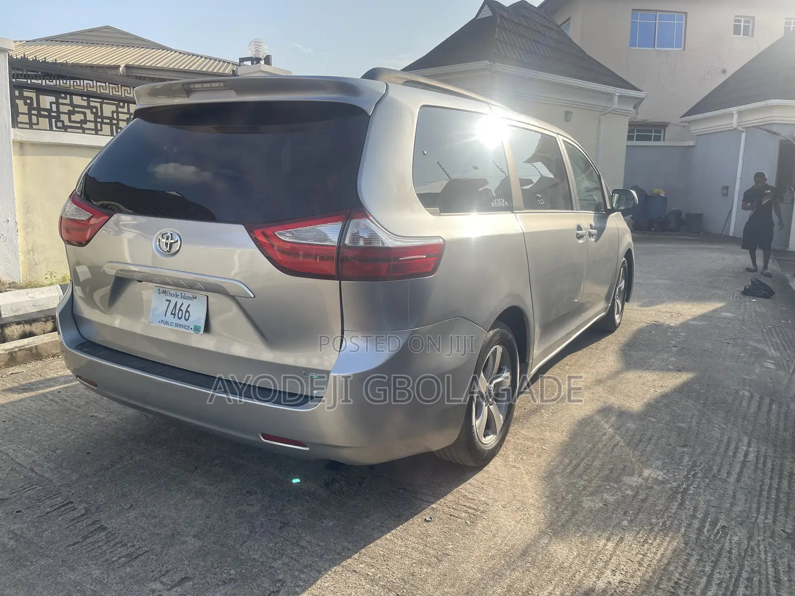 Toyota Sienna LE 8 Passenger (3.5L 6cyl 6A) 2016 Gray